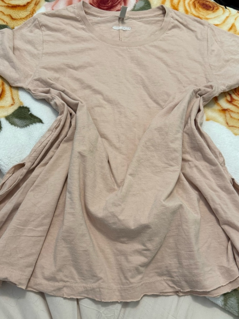 Classic Short Sleeve Scoop Neck Tee in Soft Blush
